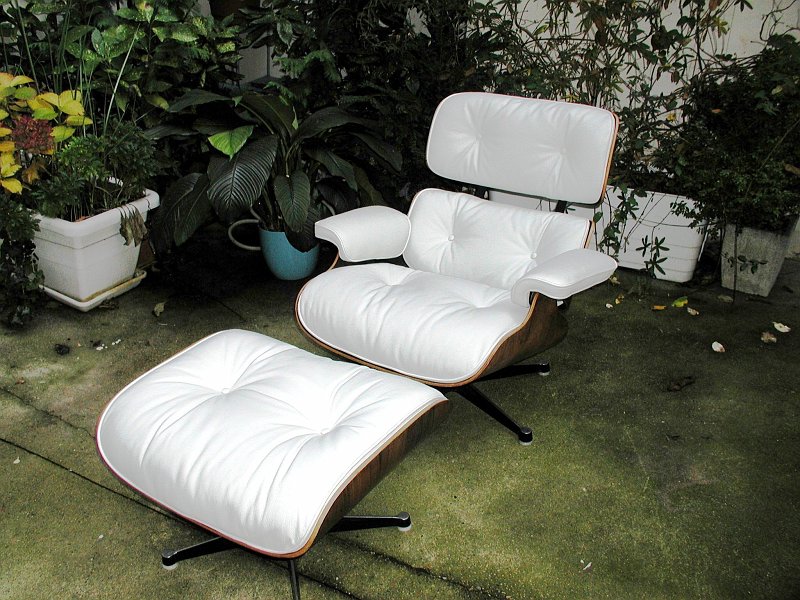 059 LOUNGE CHAIR  RAY ET CHARLES EAMES (4).JPG